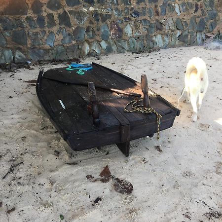 Guest House Lua باراكورو المظهر الخارجي الصورة